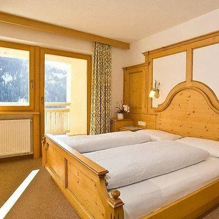 Pider 3* La Val