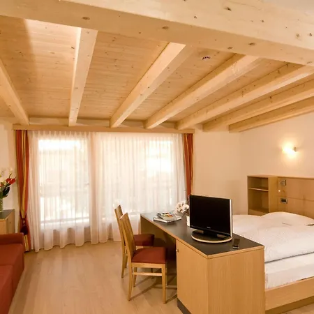 Pider 3* La Val